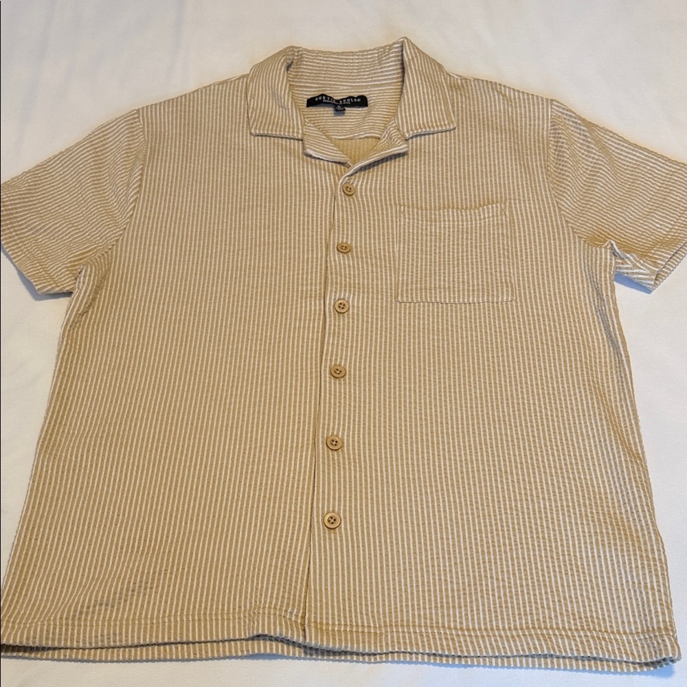 Rustic Souls NYC Shirt Khaki
Stripe Men’s Button Down